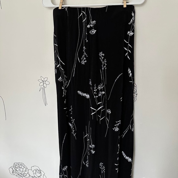 Black and White Floral Midi Skirt RL RICHARD NEW YORK - Picture 4 of 4